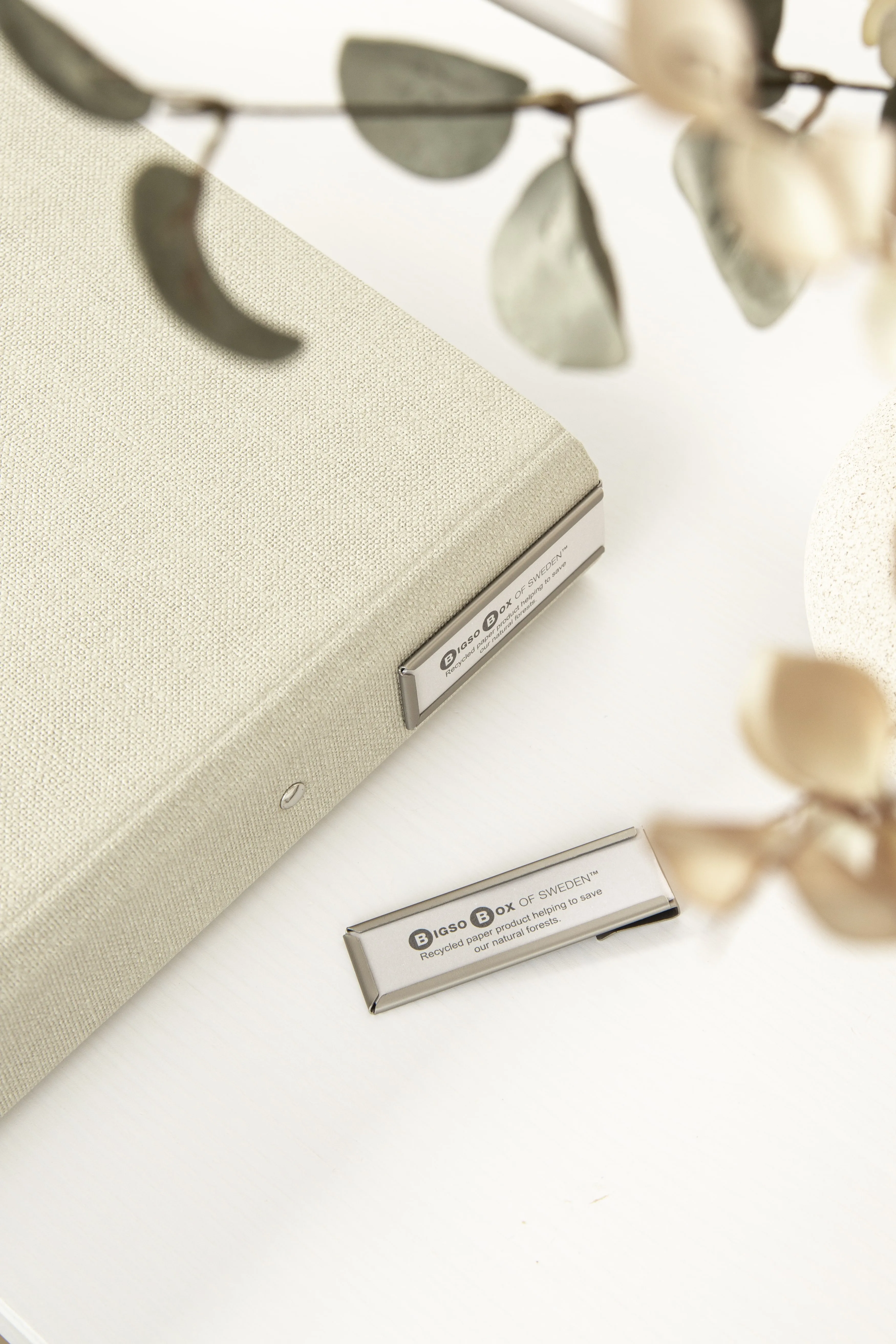 Single Clip-On Label Holder for Organized Storage | Bigso